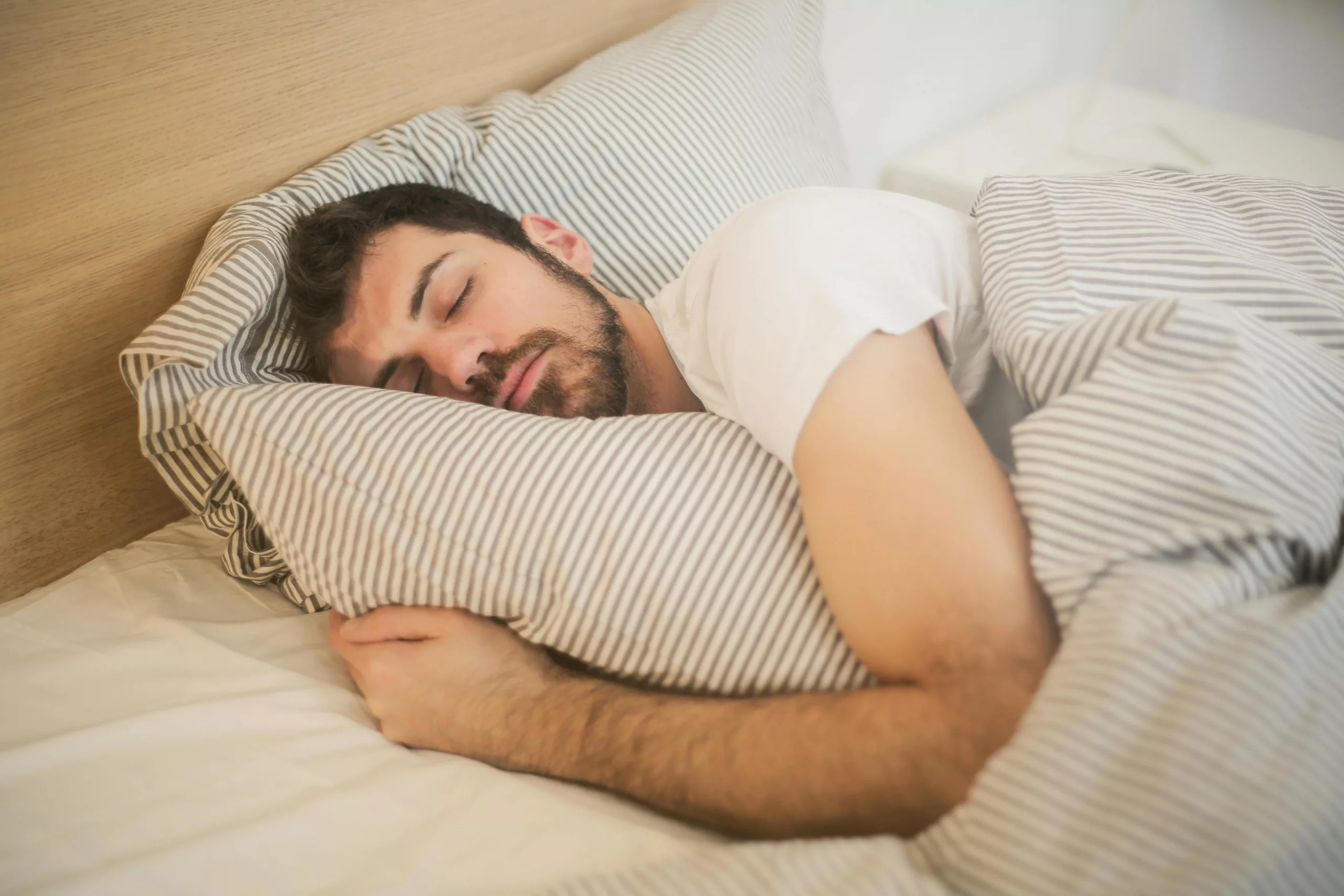 Bien dormir au changement d'heure d'automne grâce à la nutrition